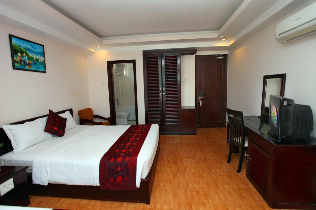 Отель Kim Hoang Long 2*