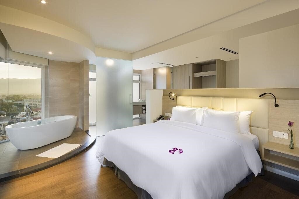 Отель Liberty Central Nha Trang Hotel 4*