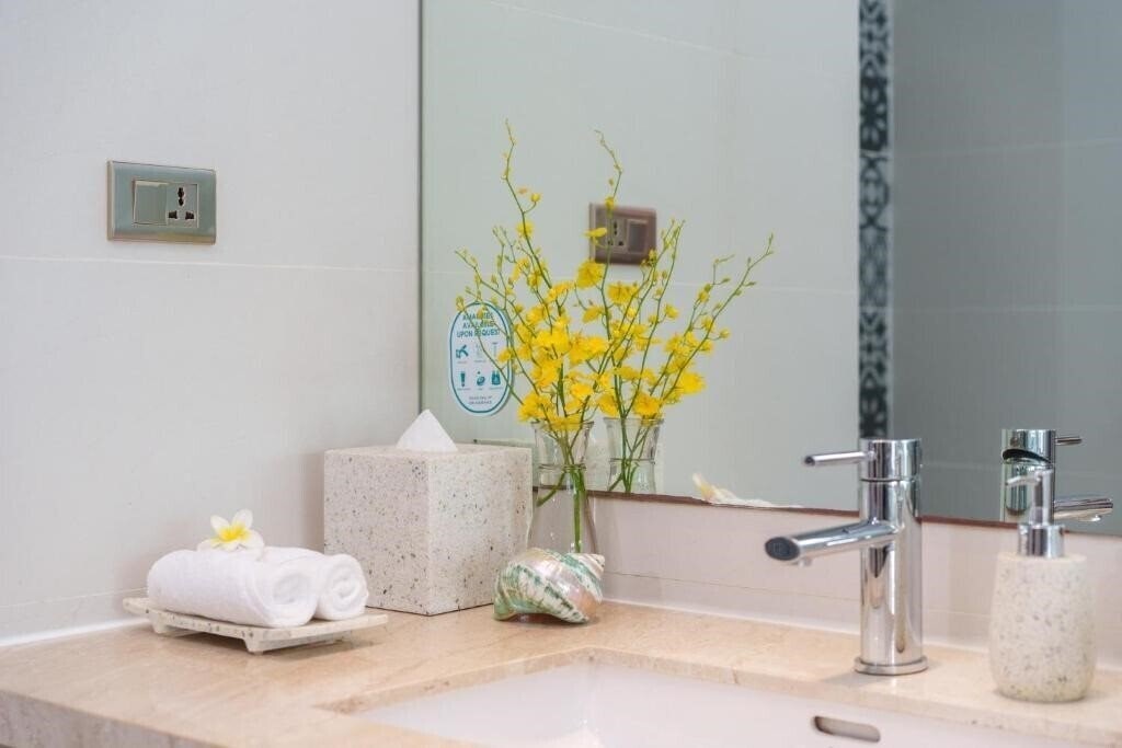 Sen Viet Premium Hotel Nha Trang 4* суреті