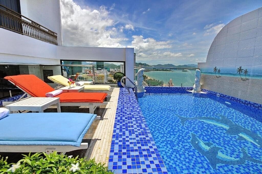 Boss 3* фотосуреті