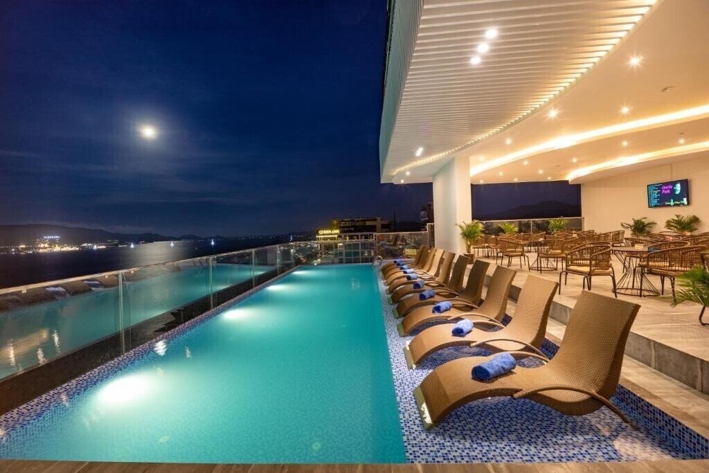 Фото Majestic Premium Hotel 4*