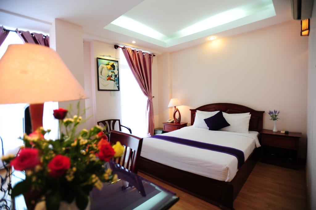 Violet 3* суреті