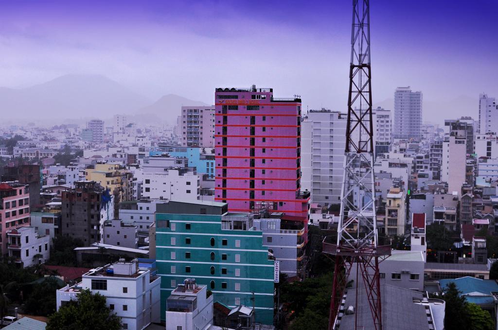 Golden Rain 3* фотосуреті