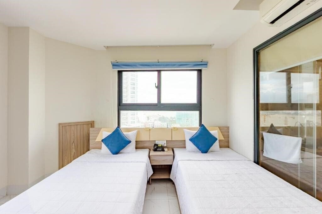 Фото The Phoenix Hotel Nha Trang 2*