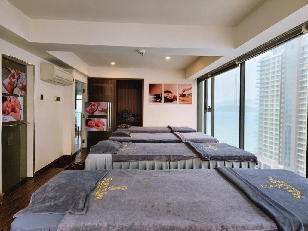 V Hotel Nha Trang 4* суреті