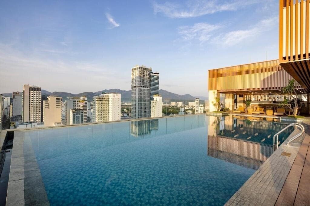 Gonsala Hotel Nha Trang 4* суреті