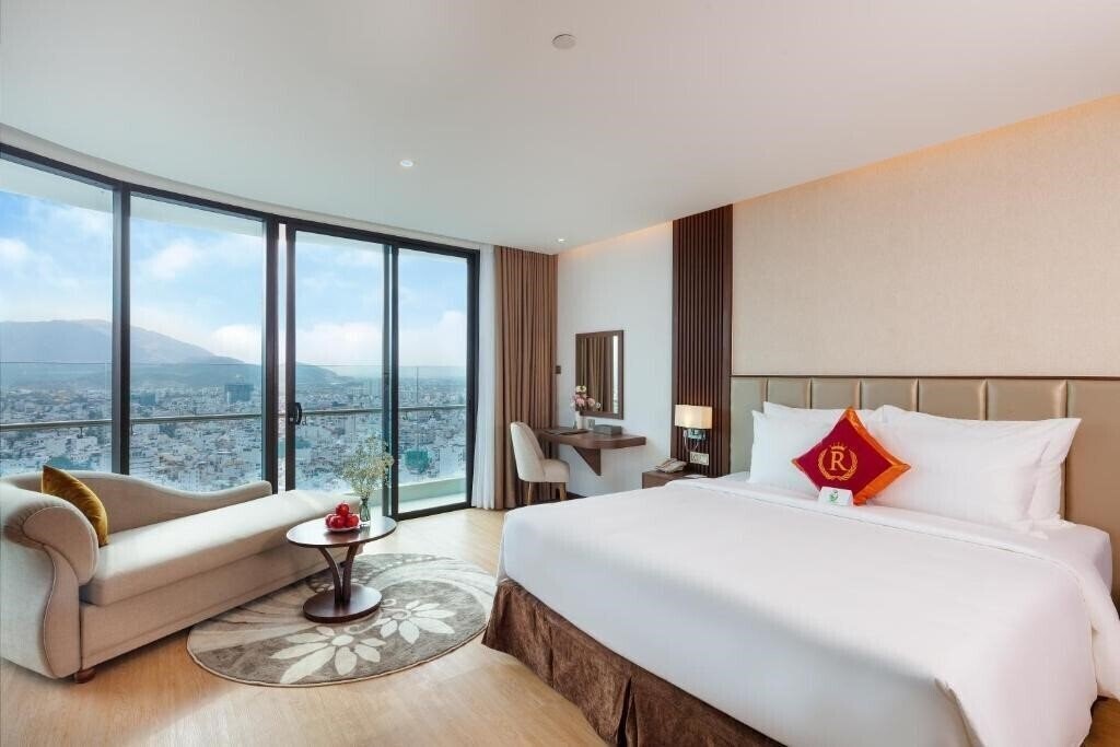 Фото Regalia Gold Hotel 5*