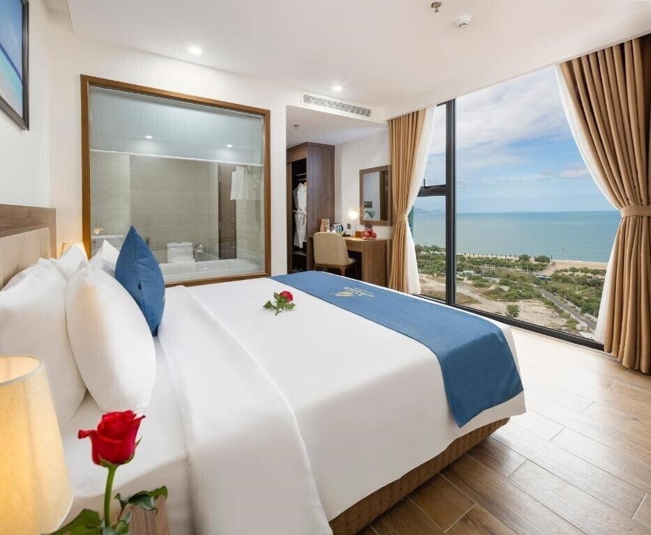 Фото Miracle Luxury Hotel 4*