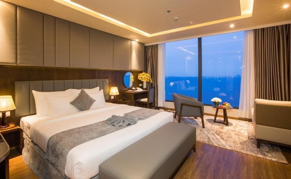 Отель DTX Hotel Nha Trang 4*