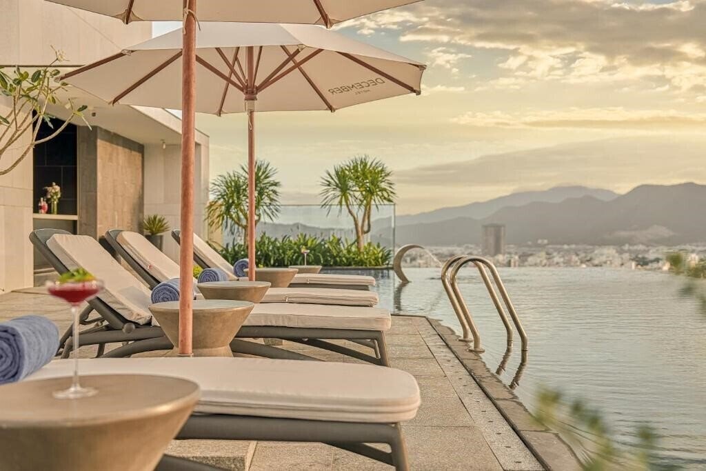 Отель December Hotel Nha Trang 4*