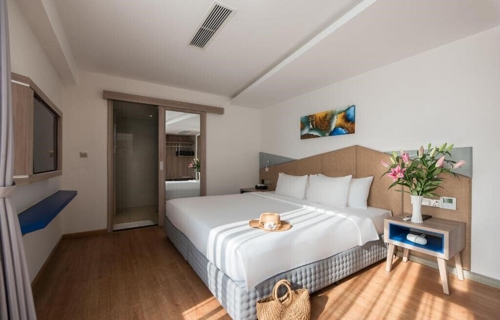 Отель Le'S Cham Hotel Nha Trang 4*