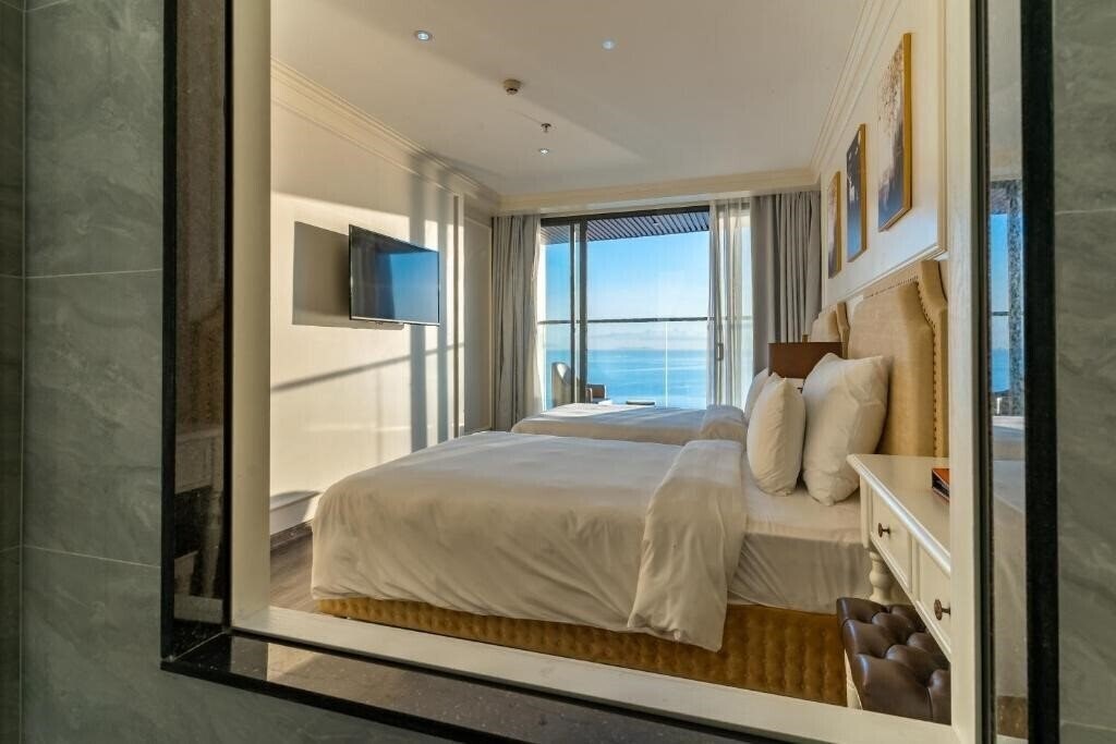Отель La Vague Nha Trang 4*