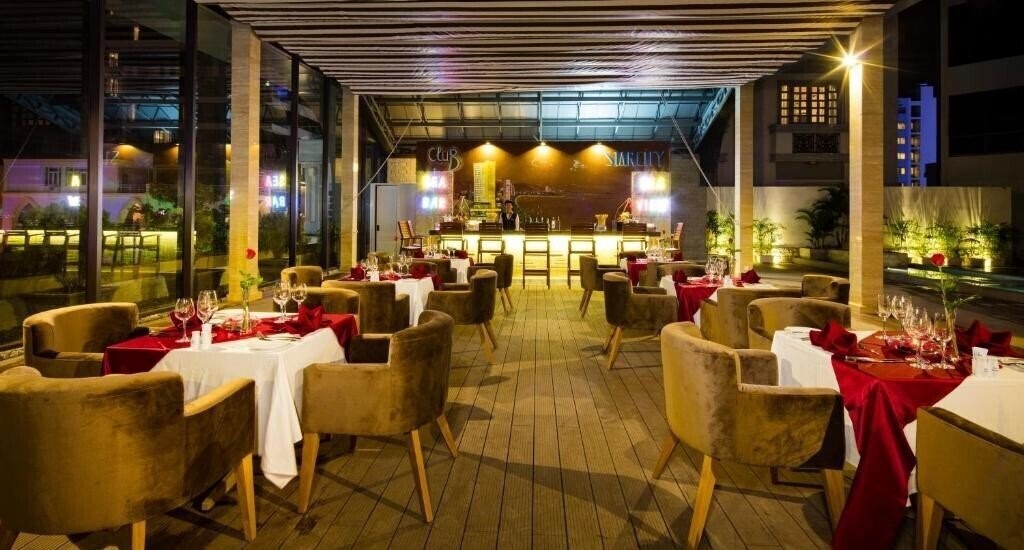 Star City Hotel & Condotel Beachfront Nha Trang 4* фотосуреті