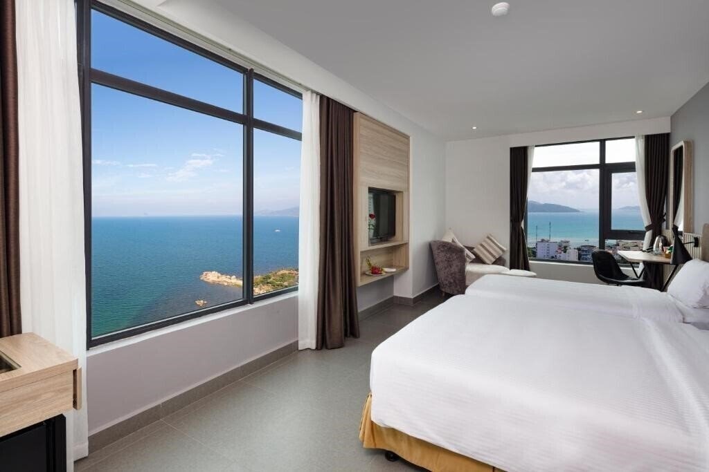 Отель Anrizon Hotel Nha Trang 3*