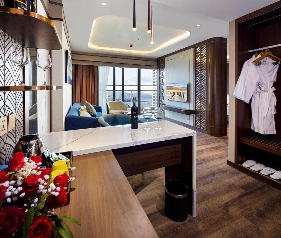 Annova Hotel Nha Trang 5* суреті