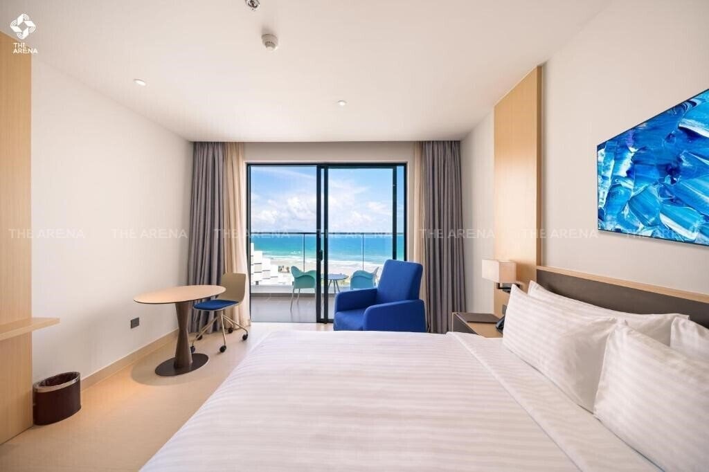 Фото The Empyrean Cam Ranh Beach Resort (ex. The Arena Cam Ranh Resort) 5*