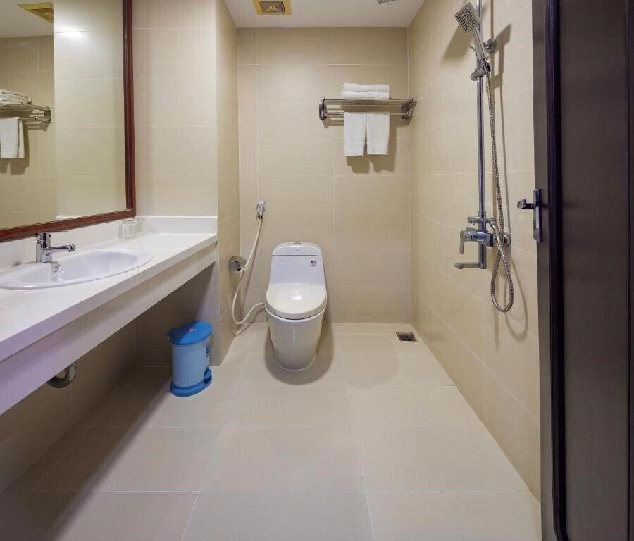 Gem Nha Trang Hotel (ex. Dung Thanh Hotel, Gem Hotel) 3* фотосуреті