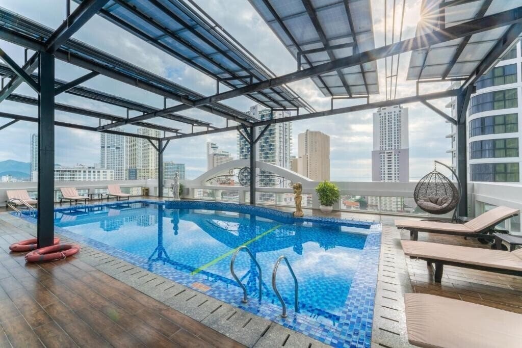 Nha Trang Prince Hotel 4* фотосуреті