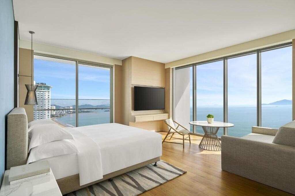 Отель Hyatt Regency Nha Trang 5*