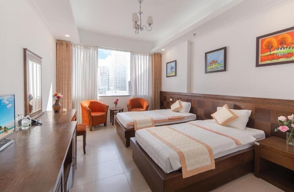 Фотография Holiday Central Nha Trang 4*