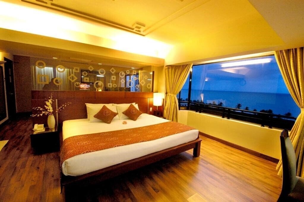 Фото Asia Paradise Hotel 3*