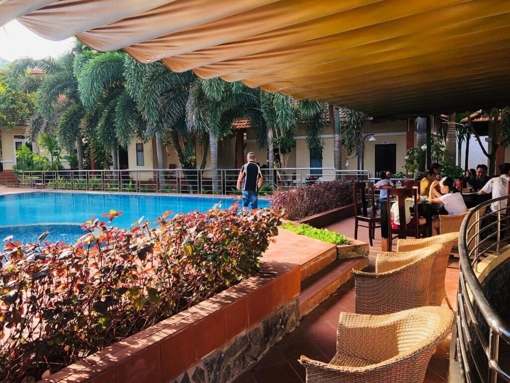 Фото Castaways Resort 2*