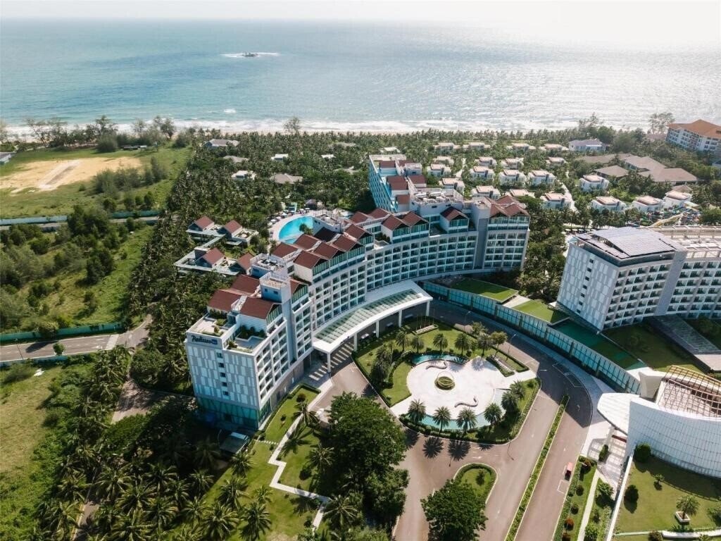 Отель Radisson Blu Resort Phu Quoc 5*