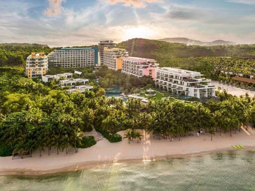 Premier Residences Phu Quoc Emerald Bay 5* қонақ үйі