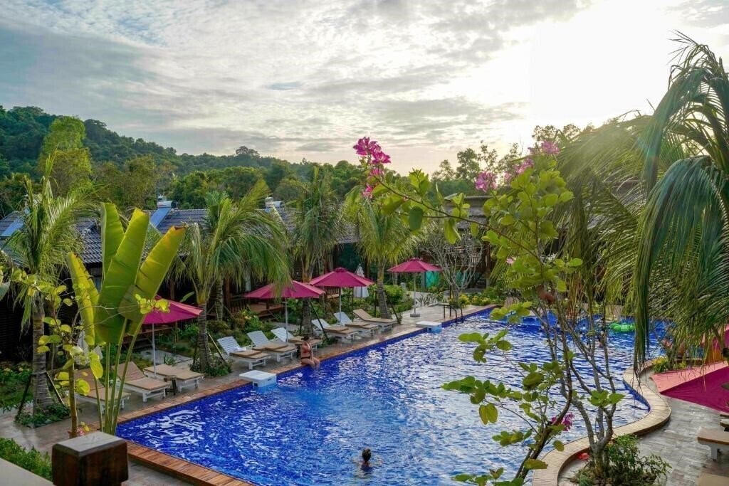 Отель Bambusa Resort 3*