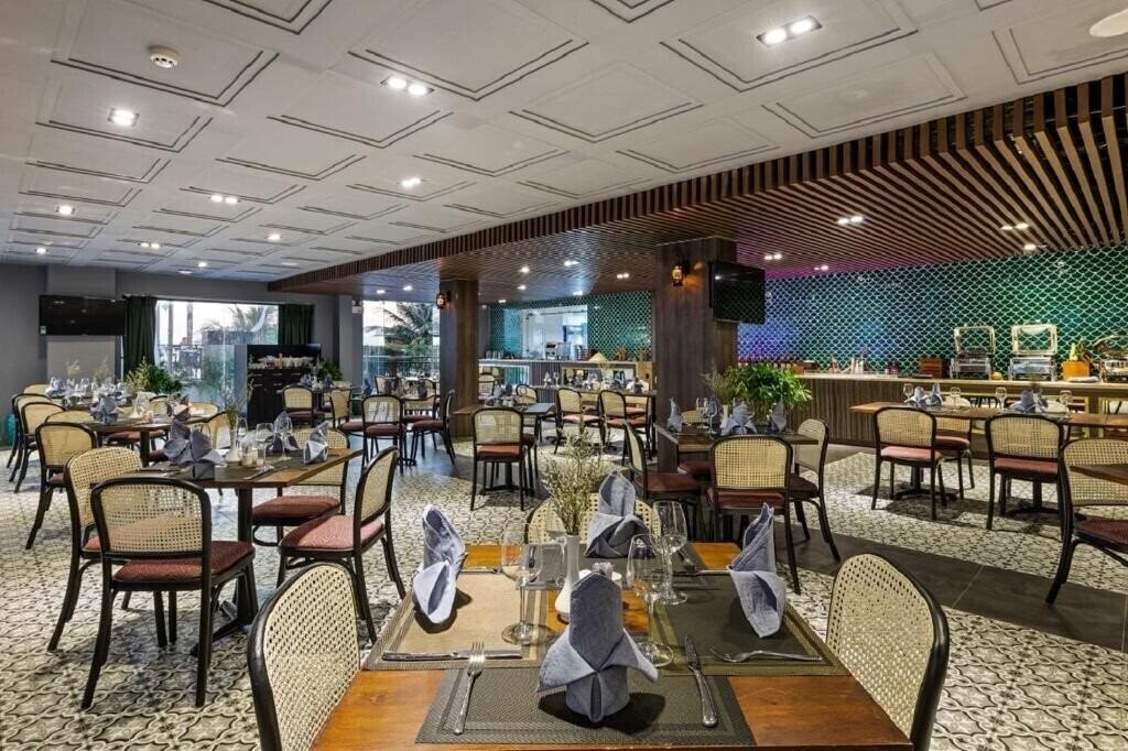Отель Sunset Beach Resort & SPA 4*