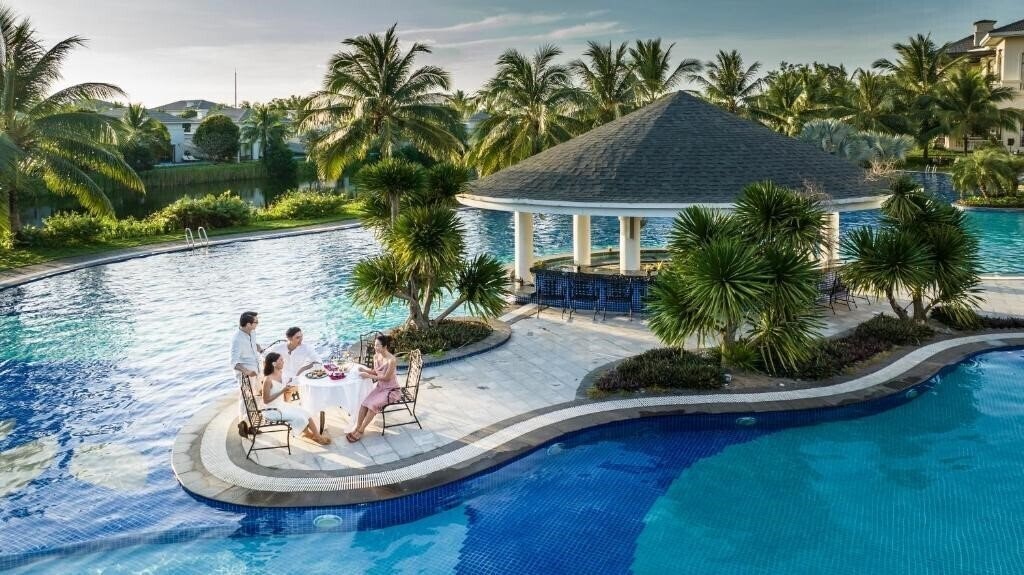 Картинка Vinpearl Discovery Wonderworld Phu Quoc 5*