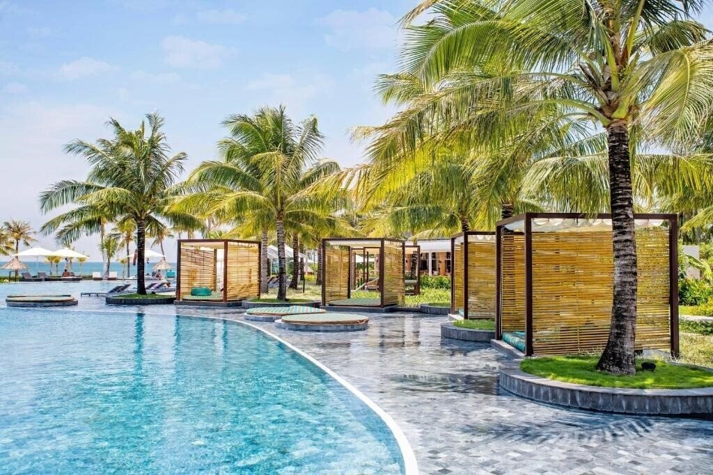 Отель Sol by Melia Phu Quoc 5*