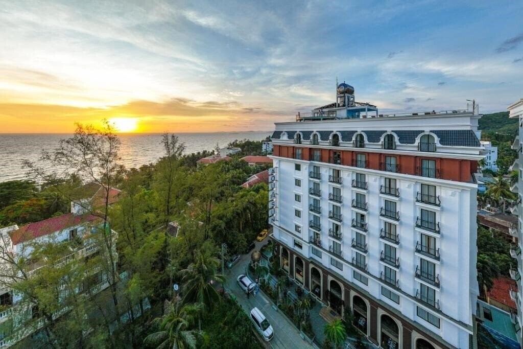 Фото Aquasun Hotel Phu Quoc 4*