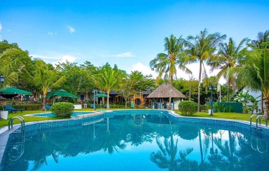 Фото Santa Garden Resort Phu Quoc 4*