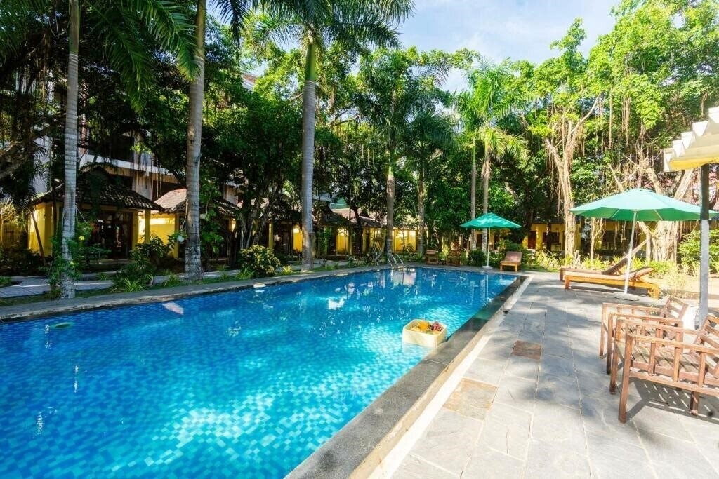 Отель Green Bungalow Garden Resort 3*