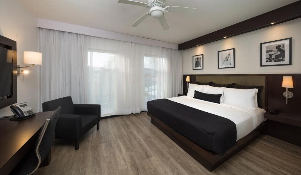 Отель S Hotel Kingston 4*