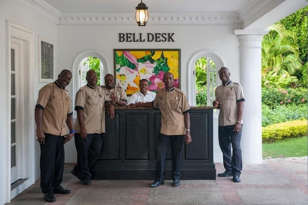 Half Moon Rose Hall 5* суреті