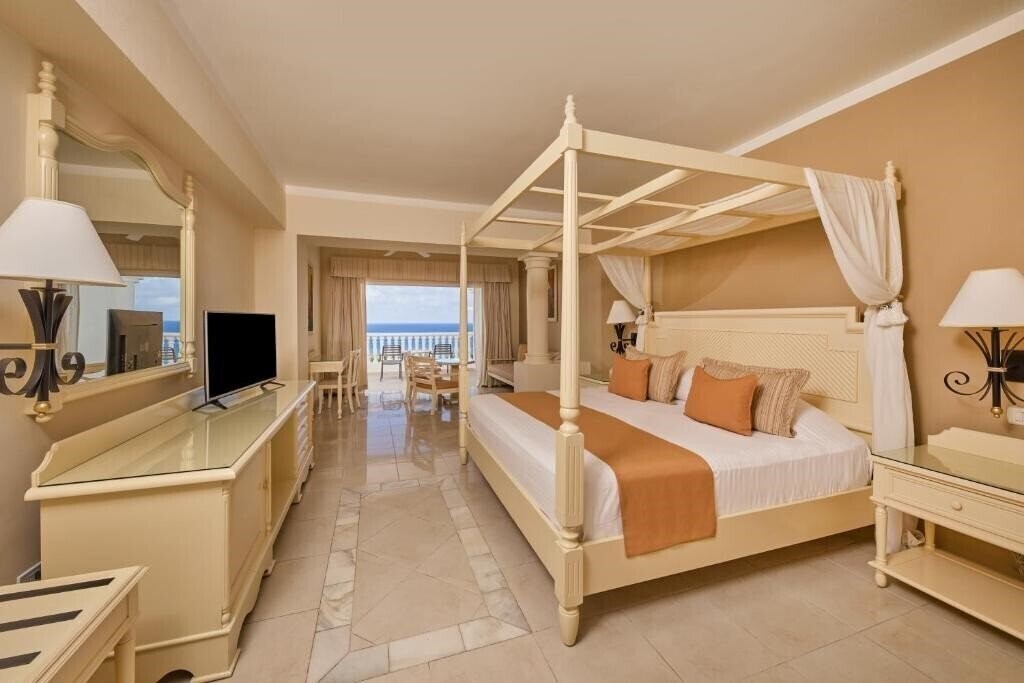 Фото Bahia Principe Luxury Runaway Bay 5*