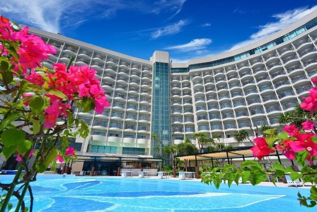 Loisir Hotel Naha 3* қонақ үйі