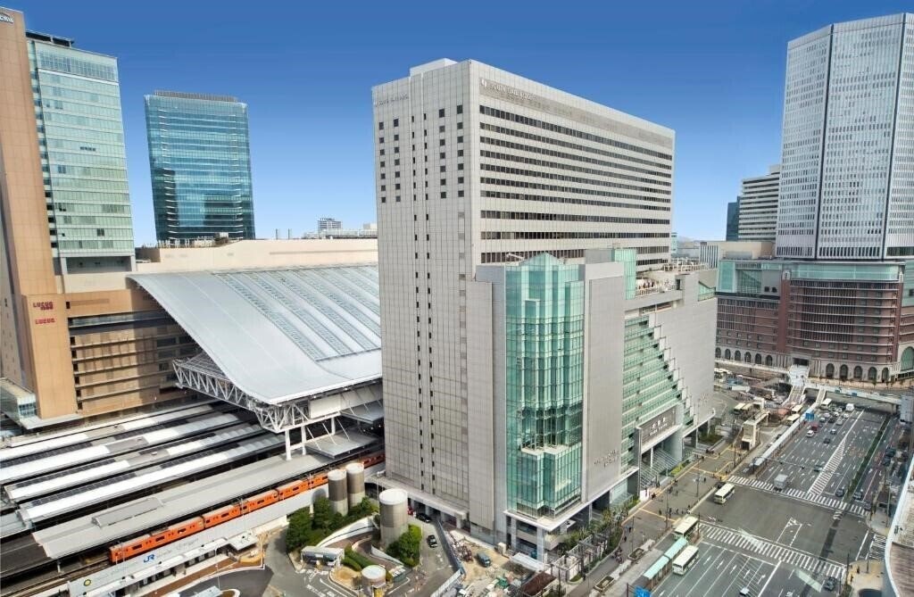 Отель Hotel Granvia Osaka 3*
