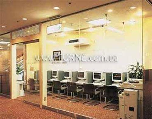 Отель Crowne Plaza Metropolitan 4*