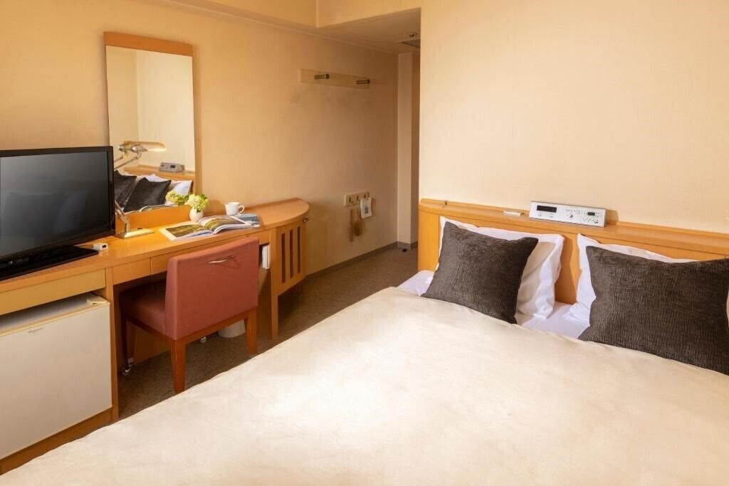 Chisun Hamamatsucho 3* суреті