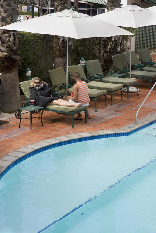 The Commodore 5* суреті