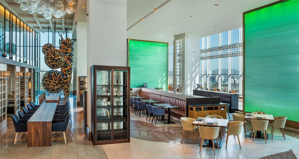 Sheraton Grande Walkerhill 5* фотосуреті