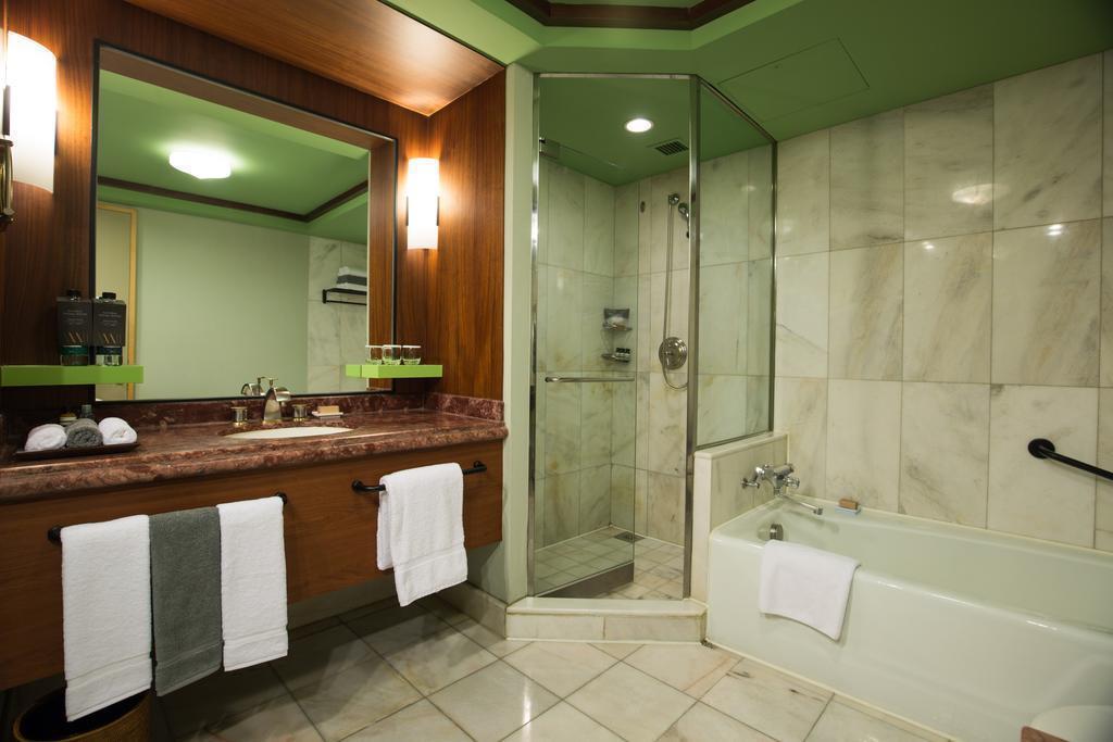 Sheraton Grande Walkerhill 5* суреті