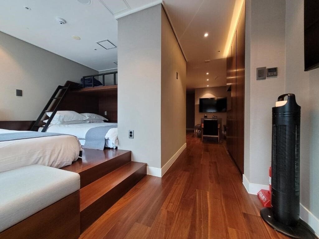 Baiton 4* суреті