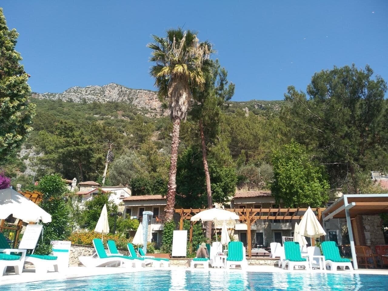 Perdikia beach hotel 3